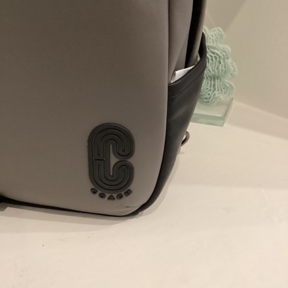 NWT UNISEX COACH BLACK/ GRAY LEATHER ONE SHOULDER BACKPACK MEDIUM SIZE - Picture 6 of 16